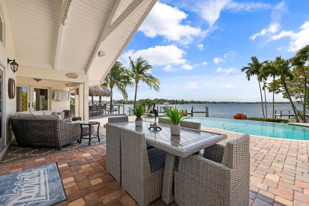 163 River Drive Tequesta FL 33469