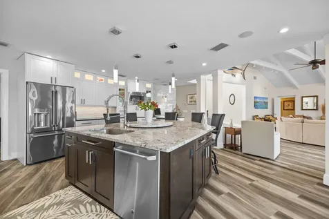 163 River Tequesta FL 33469