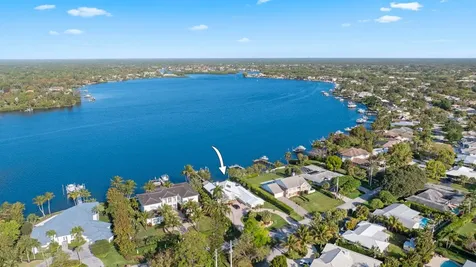 163 River Tequesta FL 33469