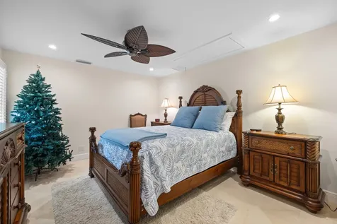 163 River Tequesta FL 33469