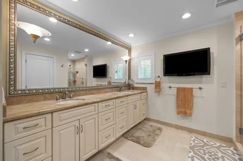 163 River Tequesta FL 33469