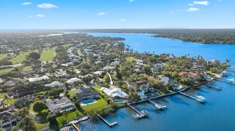163 River Tequesta FL 33469