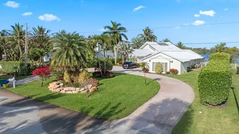 163 River Tequesta FL 33469