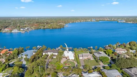 163 River Tequesta FL 33469