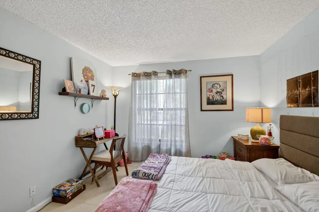 9810 Pineapple Tree, Drive Boynton Beach FL 33436