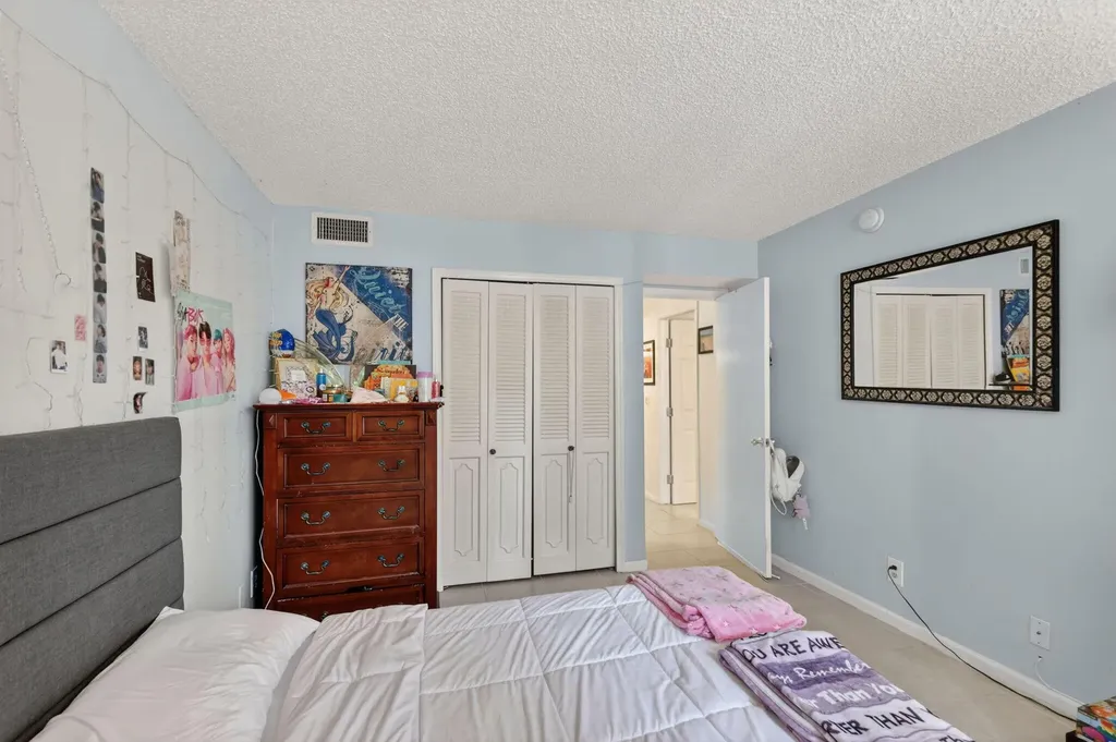 9810 Pineapple Tree, Drive Boynton Beach FL 33436