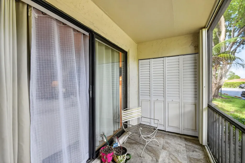 9810 Pineapple Tree, Drive Boynton Beach FL 33436