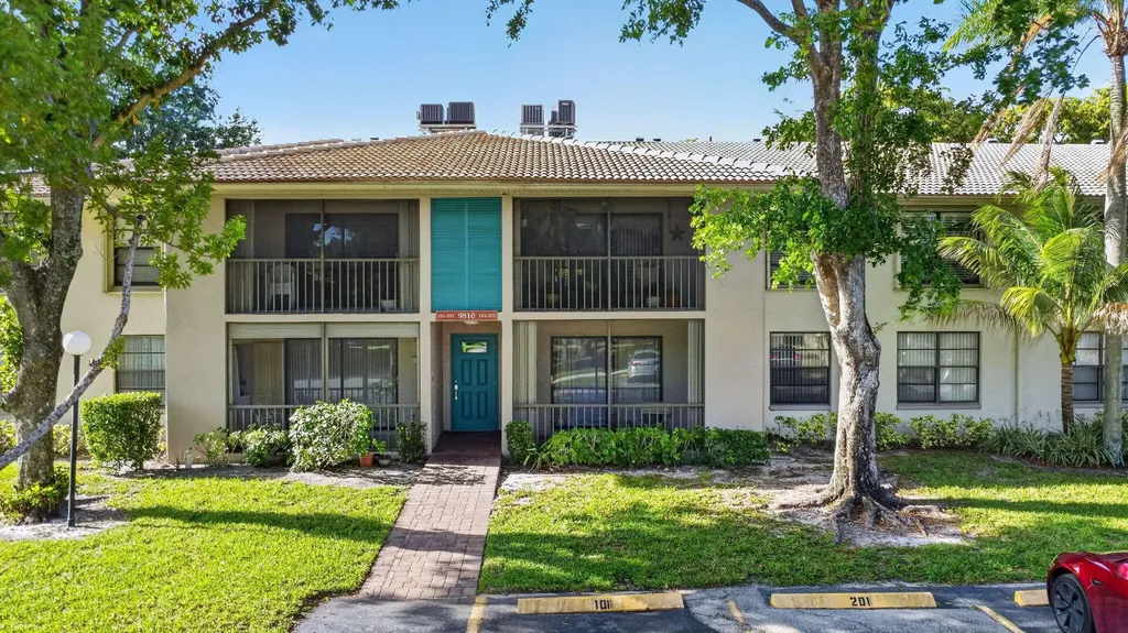 9810 Pineapple Tree, Drive Boynton Beach FL 33436