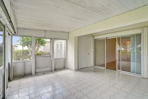 2521 Juniper Delray Beach FL 33445
