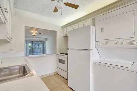 2521 Juniper Delray Beach FL 33445