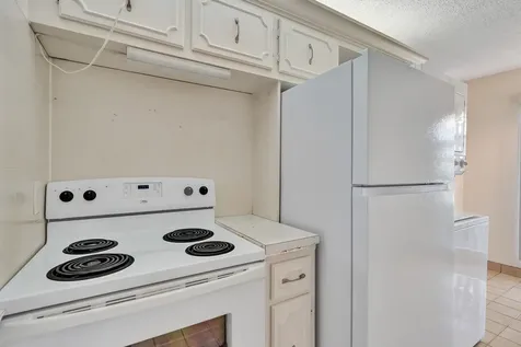 2521 Juniper Delray Beach FL 33445