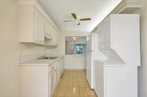 2521 Juniper Delray Beach FL 33445