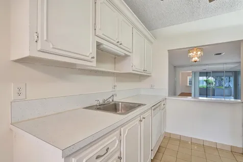 2521 Juniper Delray Beach FL 33445