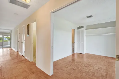 2521 Juniper Delray Beach FL 33445