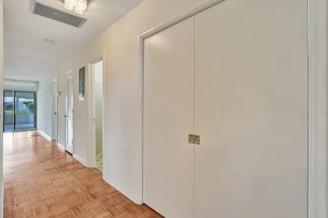2521 Juniper Delray Beach FL 33445