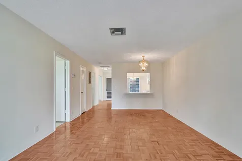 2521 Juniper Delray Beach FL 33445