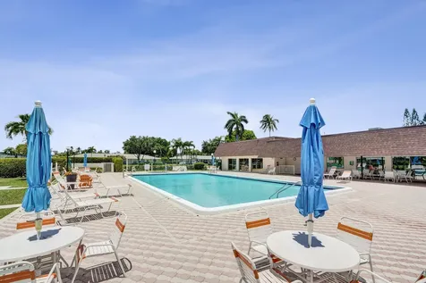 2521 Juniper Delray Beach FL 33445