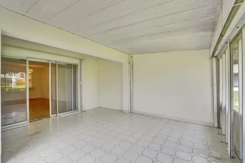 2521 Juniper Delray Beach FL 33445