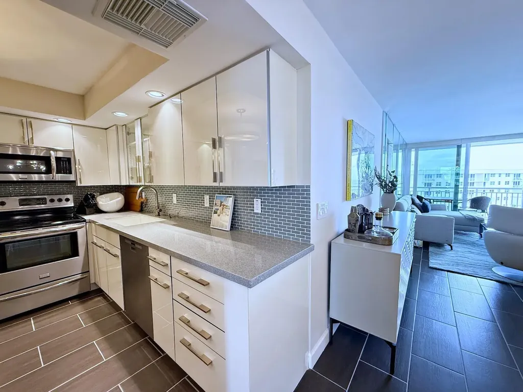 3546 S Ocean Boulevard South Palm Beach FL 33480