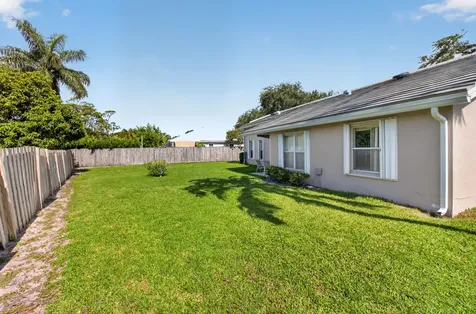 3820 NW 10th Street Delray Beach FL 33445