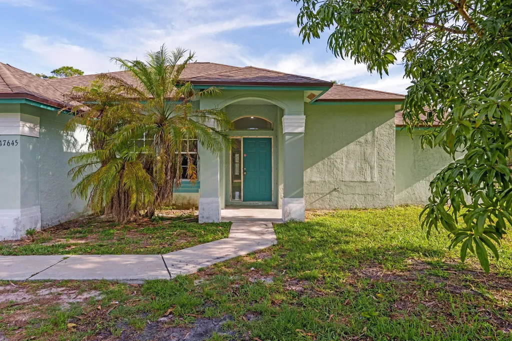 17645 N 77th Lane Lane N The Acreage FL 33470
