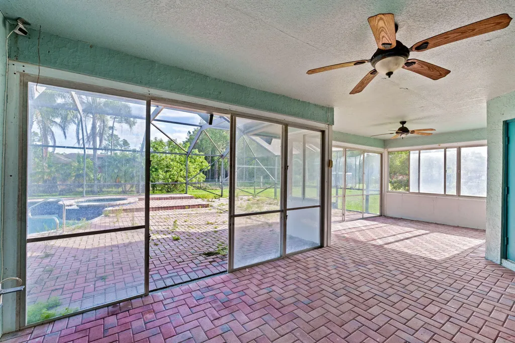 17645 N 77th Lane Lane N The Acreage FL 33470