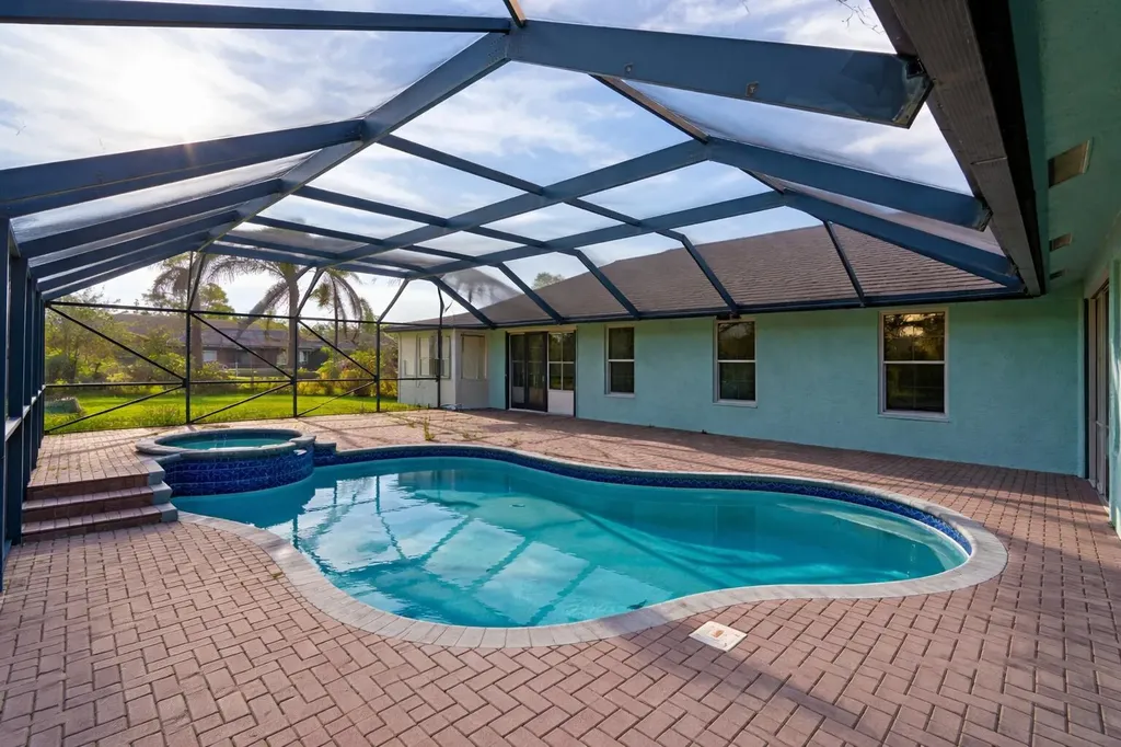 17645 N 77th Lane Lane N The Acreage FL 33470