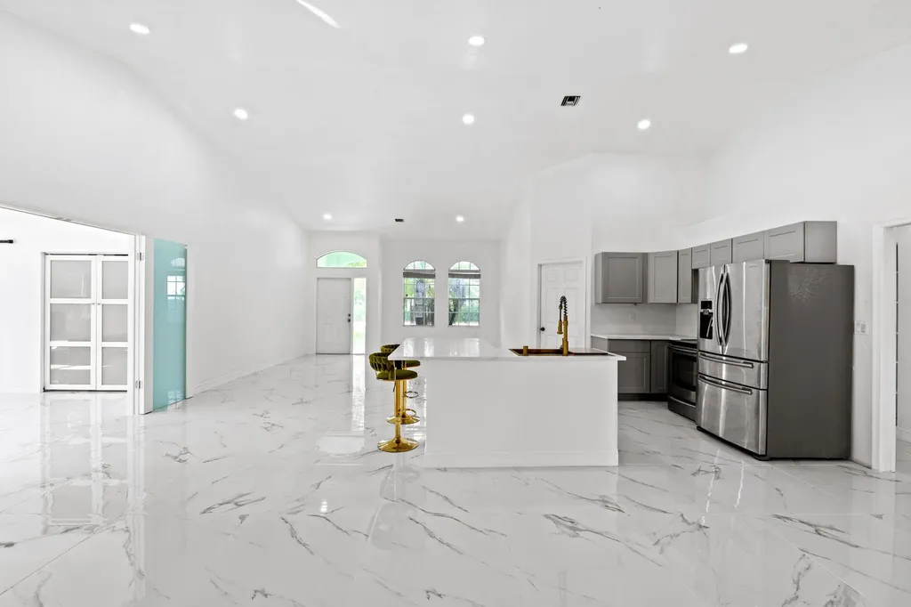 17645 N 77th Lane Lane N The Acreage FL 33470