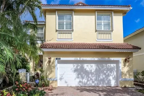 1115 Linden Street Hollywood FL 33019
