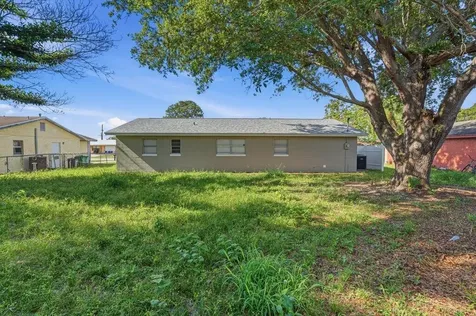 311 Essex Drive Fort Pierce FL 34946