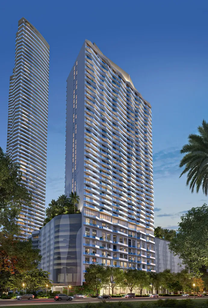 77 SE 5th Street Miami FL 33131