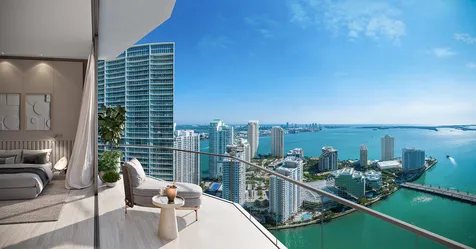 77 SE 5th Street Miami FL 33131