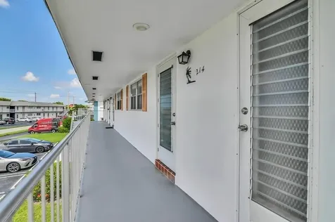 1116 Lake Terrace Boynton Beach FL 33426