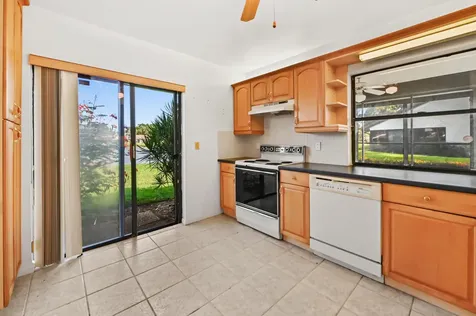 5537 Parkwalk Circle E Boynton Beach FL 33472