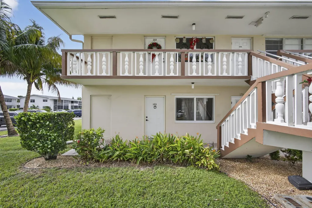 193 Easthampton I West Palm Beach FL 33417