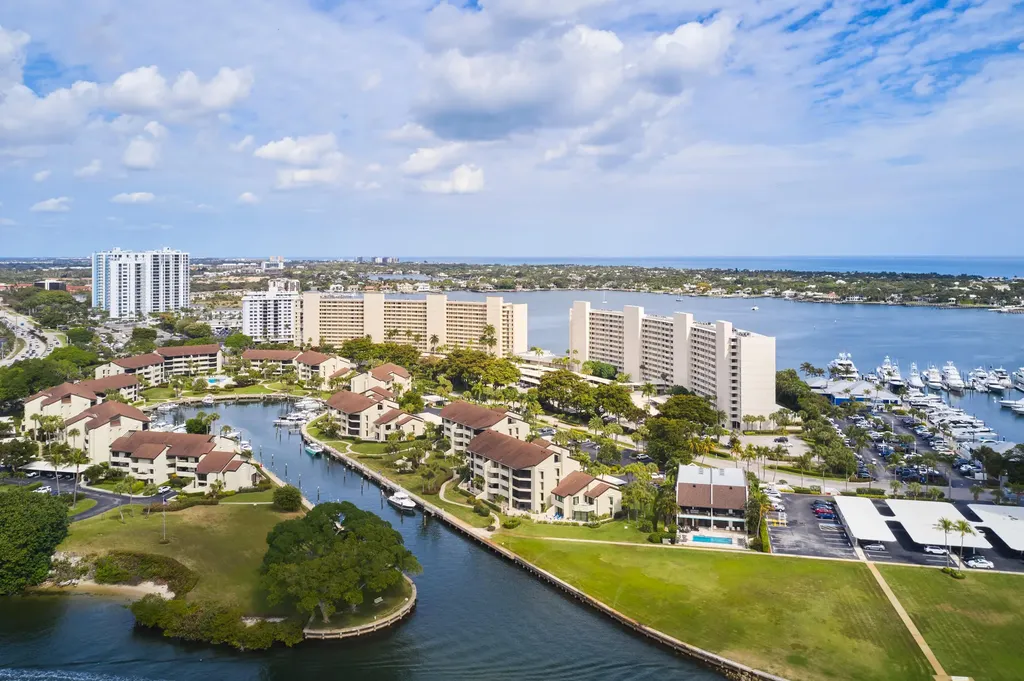 136 Lakeshore Drive North Palm Beach FL 33408