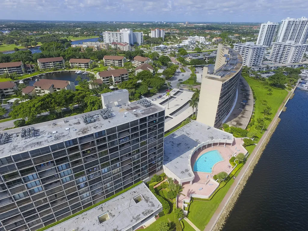 136 Lakeshore Drive North Palm Beach FL 33408