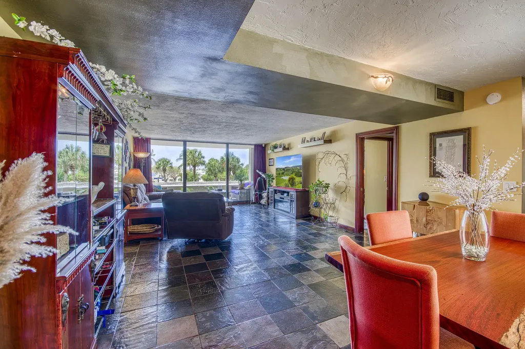 136 Lakeshore Drive North Palm Beach FL 33408