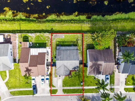 7944 Ridgewood Drive Greenacres FL 33467
