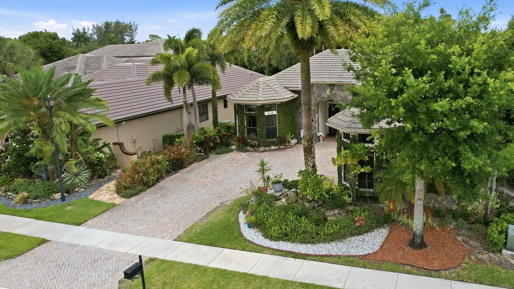 10340 Trianon Place Wellington FL 33449
