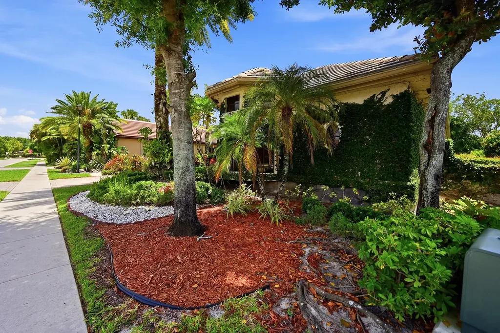 10340 Trianon Place Wellington FL 33449