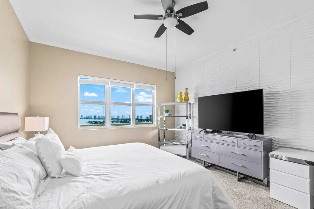 2650 Lake Shore Drive Riviera Beach FL 33404