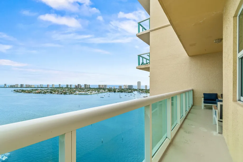 2650 Lake Shore Drive Riviera Beach FL 33404