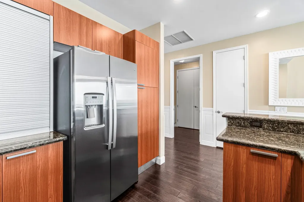 2650 Lake Shore Drive Riviera Beach FL 33404