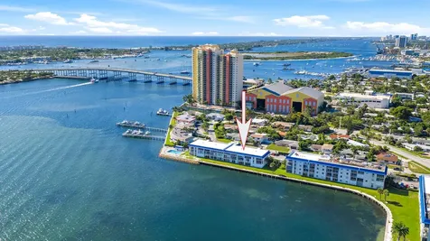 400 Wilma Circle Riviera Beach FL 33404