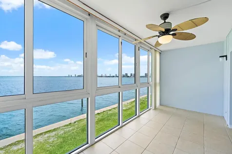 400 Wilma Circle Riviera Beach FL 33404