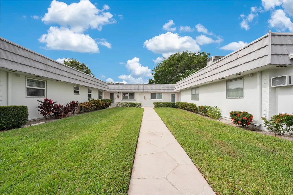 201 Valencia I Delray Beach FL 33446