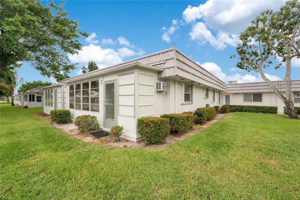 201 Valencia I Delray Beach FL 33446