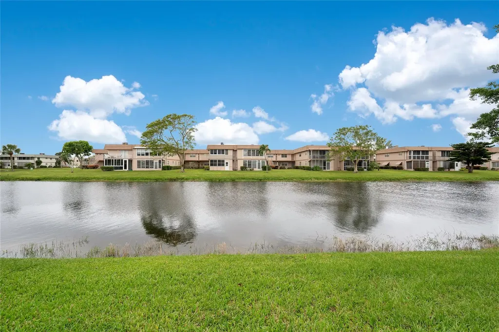 201 Valencia I Delray Beach FL 33446