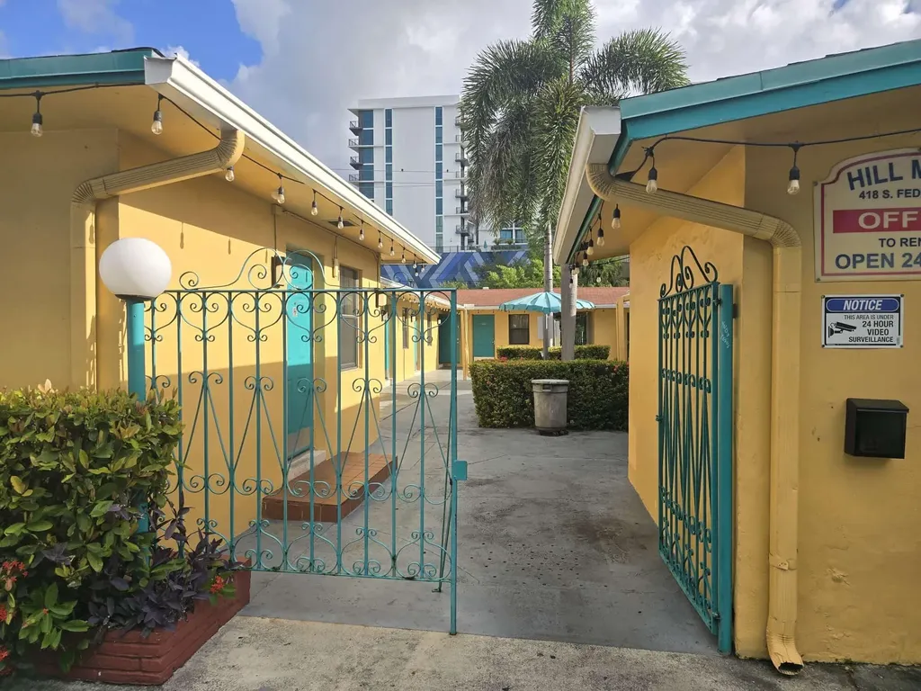 418 S Federal Highway Hollywood FL